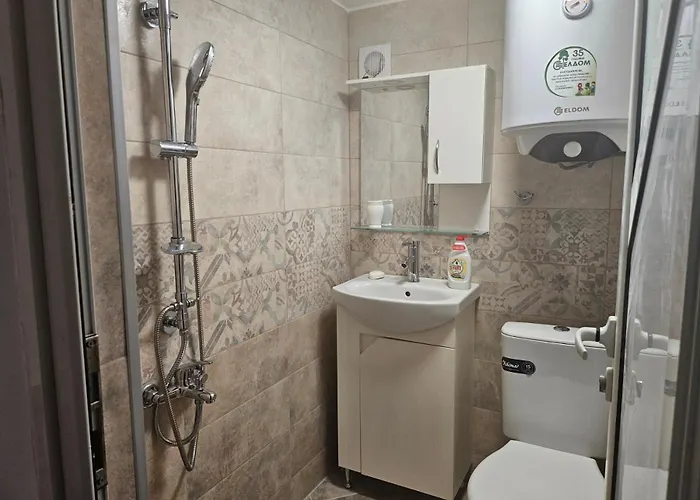 гарсониера в центъра на град L Apartment